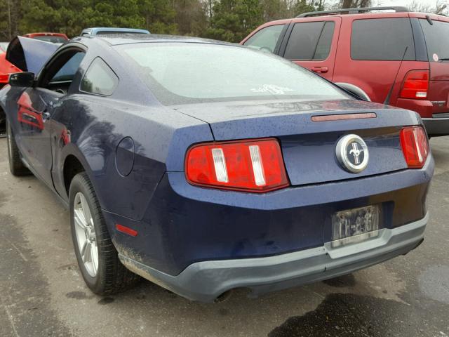 1ZVBP8AM0B5130013 - 2011 FORD MUSTANG BLUE photo 3