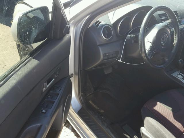 JM1BK323741215046 - 2004 MAZDA 3 S SILVER photo 9