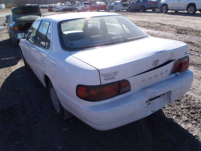 4T1BG12K7TU695949 - 1996 TOYOTA CAMRY DX/L WHITE photo 3