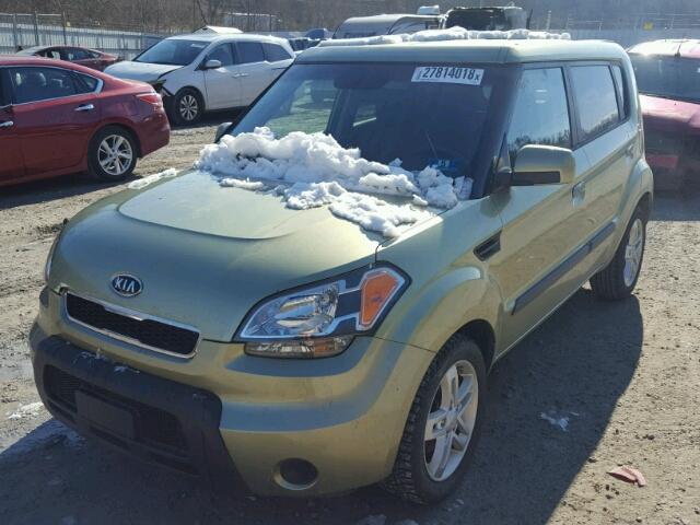 KNDJT2A26A7050563 - 2010 KIA SOUL + GOLD photo 2