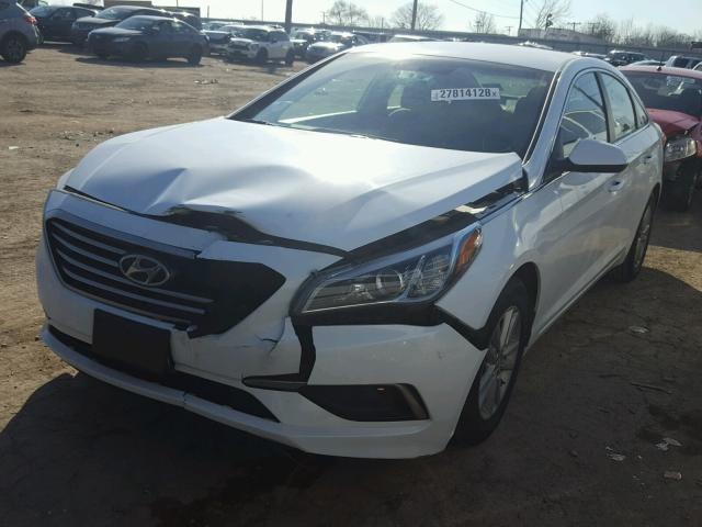 5NPE24AF3GH394794 - 2016 HYUNDAI SONATA SE WHITE photo 2