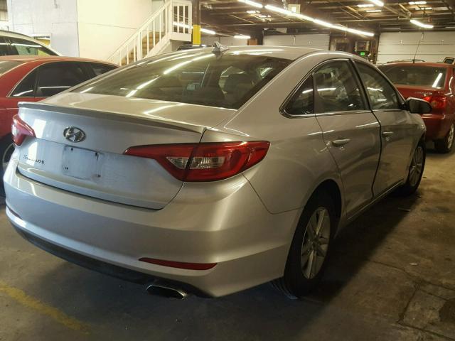 5NPE24AF6HH571128 - 2017 HYUNDAI SONATA SE SILVER photo 4