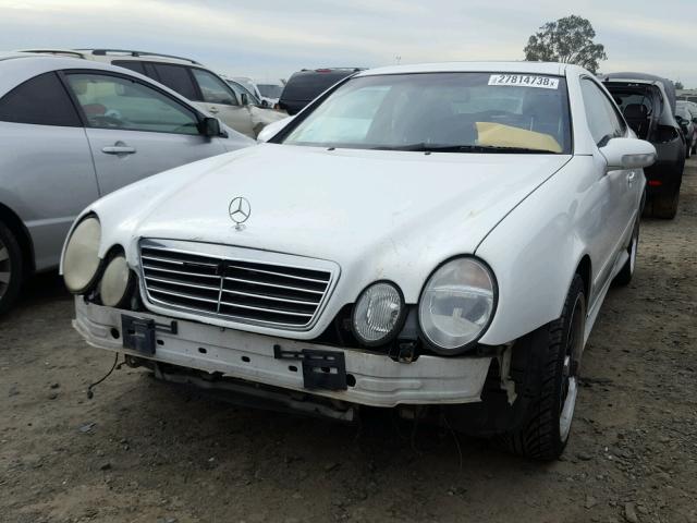 WDBLJ70G51F163000 - 2001 MERCEDES-BENZ CLK 430 WHITE photo 2