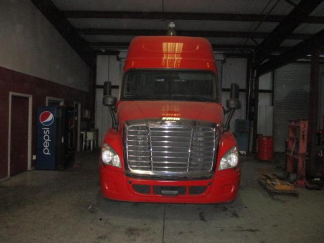 1FUJGLDR4CSBF7945 - 2012 FREIGHTLINER CASCADIA 1 RED photo 1