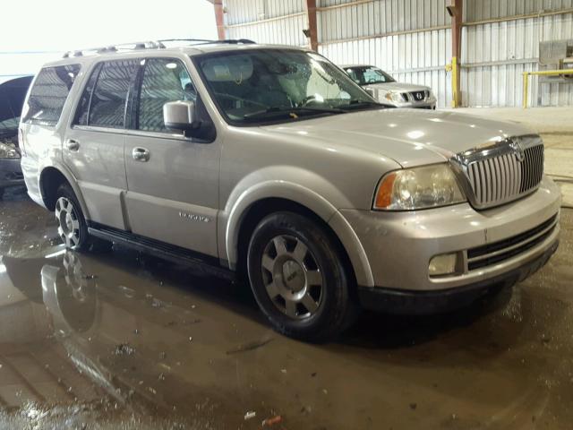 5LMFU27576LJ04643 - 2006 LINCOLN NAVIGATOR SILVER photo 1