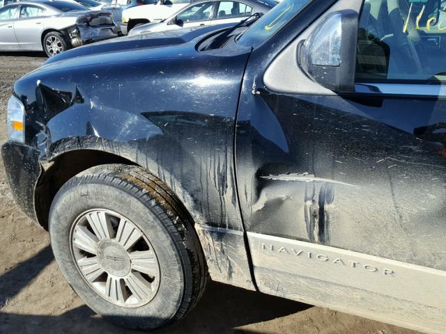 5LMFU28527LJ15100 - 2007 LINCOLN NAVIGATOR შავი ფოტო 9