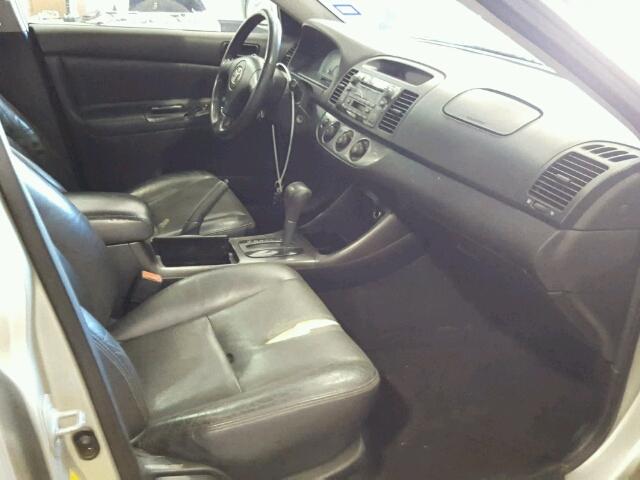 JTDBF30K320006193 - 2002 TOYOTA CAMRY LE SILVER photo 5