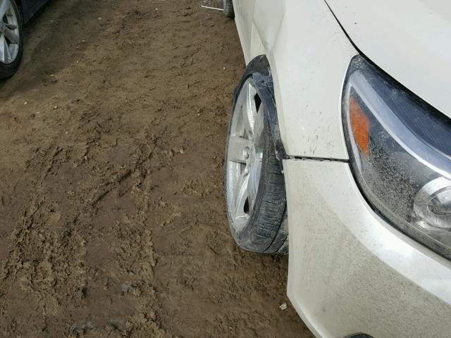 1G11J5SX5DU132123 - 2013 CHEVROLET MALIBU LTZ 奶油色 照片 9