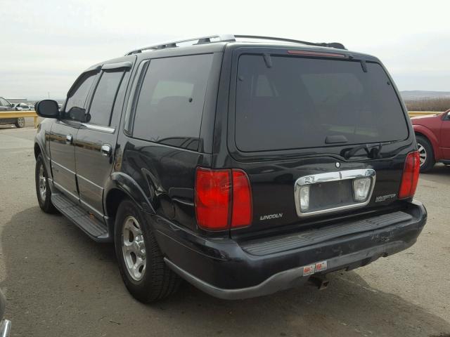 5LMFU28R32LJ14095 - 2002 LINCOLN NAVIGATOR BLACK photo 3