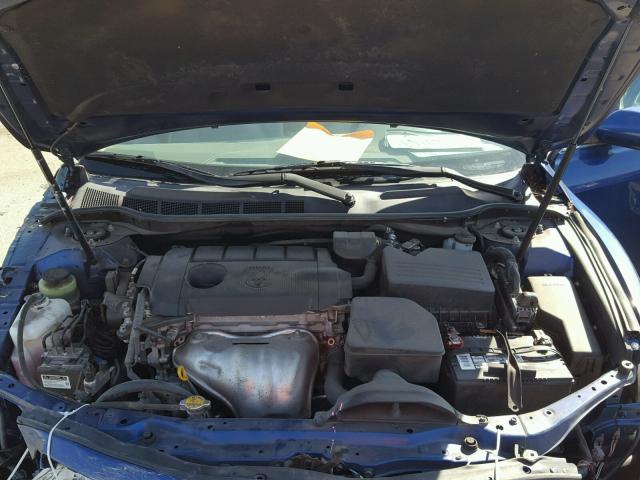 4T1BF3EK9BU587082 - 2011 TOYOTA CAMRY BASE BLUE photo 7