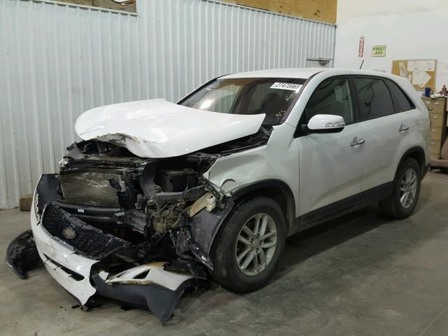 5XYKT3A69EG442894 - 2014 KIA SORENTO LX WHITE photo 2