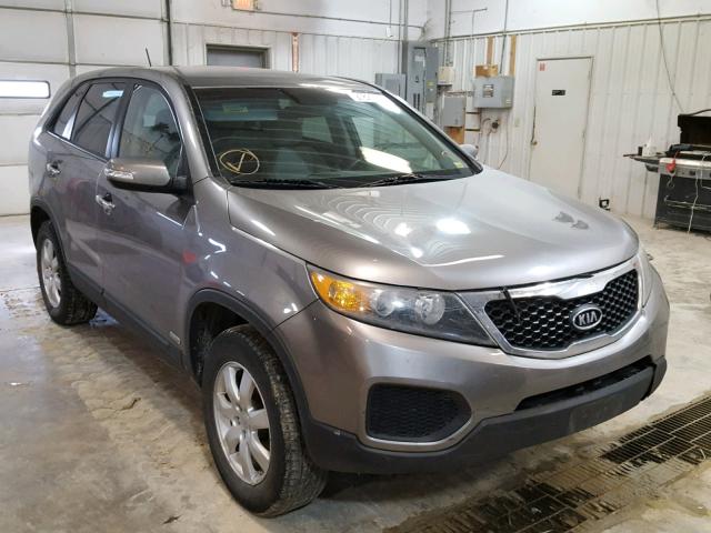 5XYKTCA19BG021922 - 2011 KIA SORENTO BA SILVER photo 1