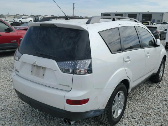 JA4MS31X48Z010590 - 2008 MITSUBISHI OUTLANDER WHITE photo 4