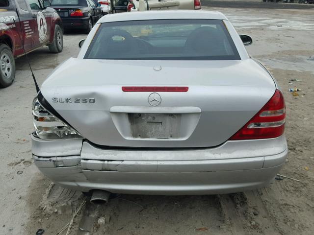 WDBKK49F94F307525 - 2004 MERCEDES-BENZ SLK 230 KO SILVER photo 6