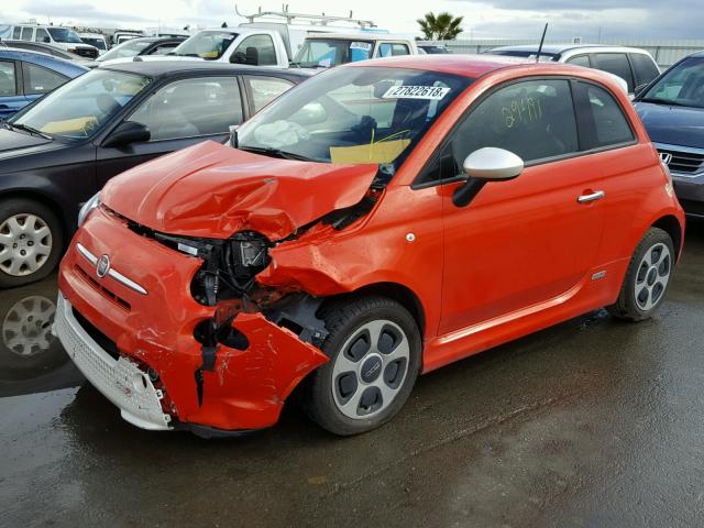 3C3CFFGE2FT598186 - 2015 FIAT 500 ELECTR ORANGE photo 2