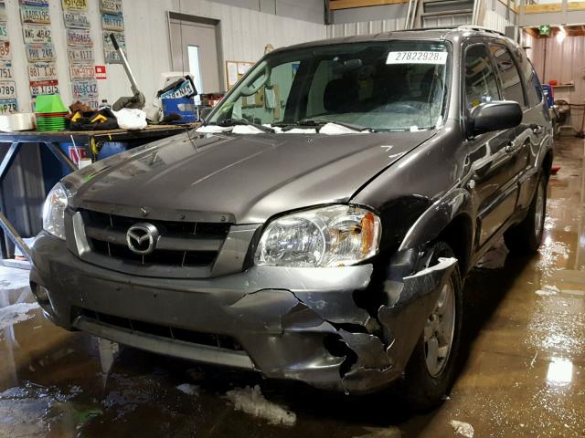 4F2YZ94155KM42073 - 2005 MAZDA TRIBUTE S GRAY photo 2