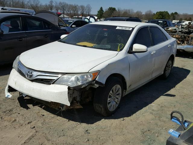 4T1BF1FK1CU513580 - 2012 TOYOTA CAMRY BASE WHITE photo 2