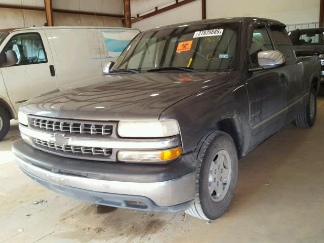 2GCEC19T911111829 - 2001 CHEVROLET SILVERADO GRAY photo 2