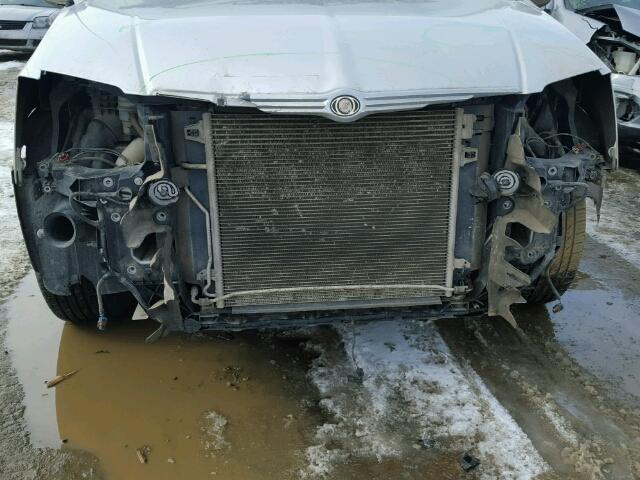 2A8HR54P28R734808 - 2008 CHRYSLER TOWN & COU SILVER photo 9