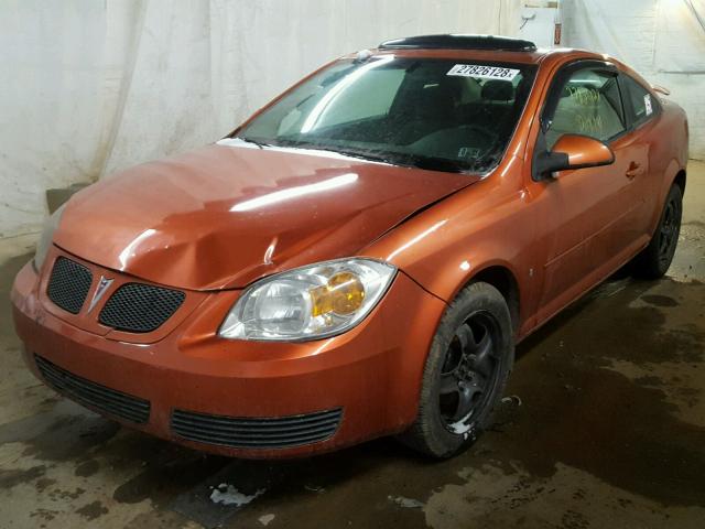 1G2AL15F577126620 - 2007 PONTIAC G5 ORANGE photo 2