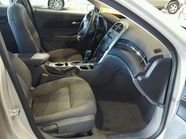 1G11B5SLXEF141089 - 2014 CHEVROLET MALIBU LS ვერცხლისფერი ფოტო 5