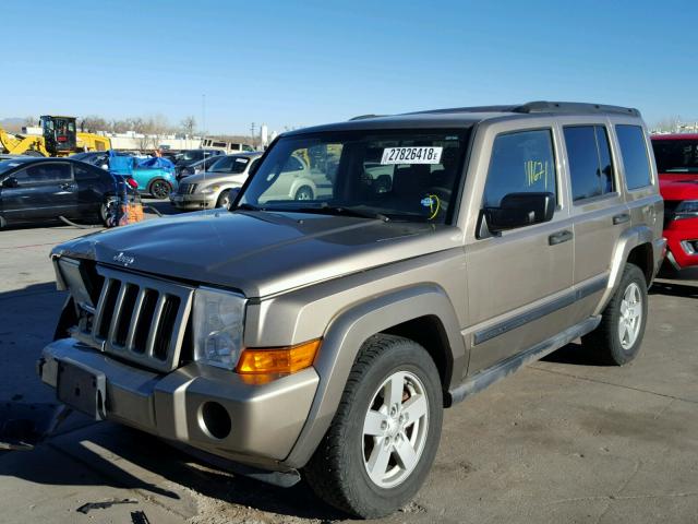1J8HG48K76C257569 - 2006 JEEP COMMANDER GOLD photo 2