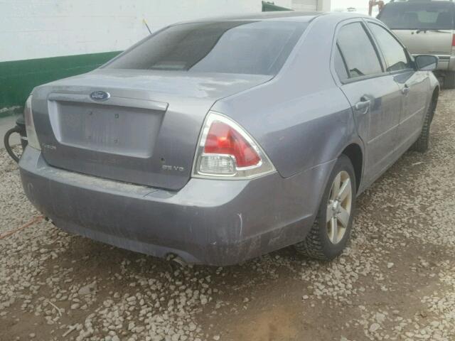 3FAHP07107R112570 - 2007 FORD FUSION SE GRAY photo 4