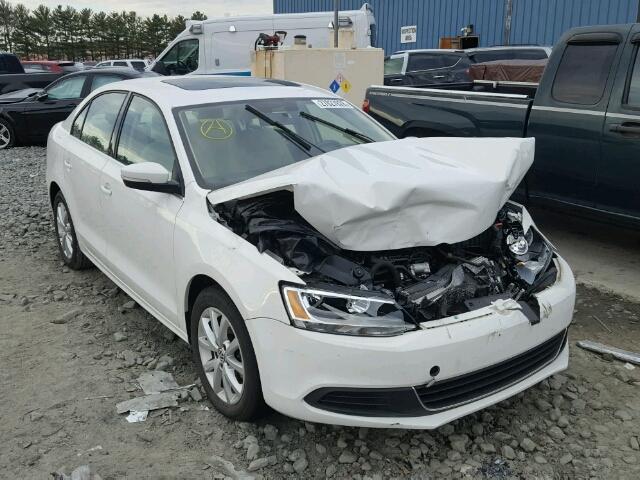 3VWD17AJ1EM353024 - 2014 VOLKSWAGEN JETTA SE WHITE photo 1