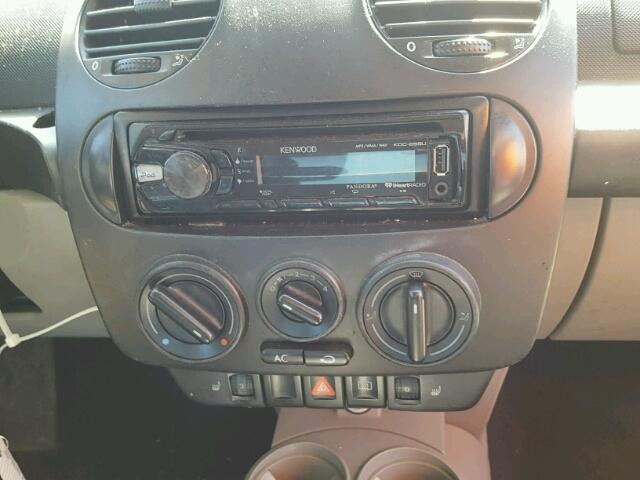 3VWCK21C22M460172 - 2002 VOLKSWAGEN NEW BEETLE 黑色 照片 9