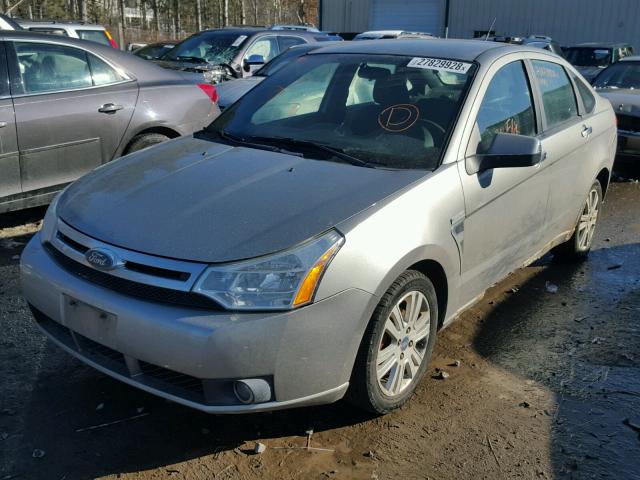 1FAHP35N68W250054 - 2008 FORD FOCUS SE SILVER photo 2