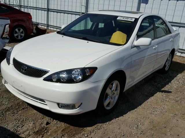 4T1BE30K56U697479 - 2006 TOYOTA CAMRY LE WHITE photo 2