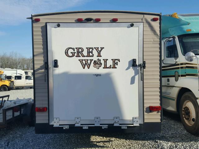 4X4TCKA24GK030935 - 2016 WILDWOOD GREY WOLF WHITE photo 8