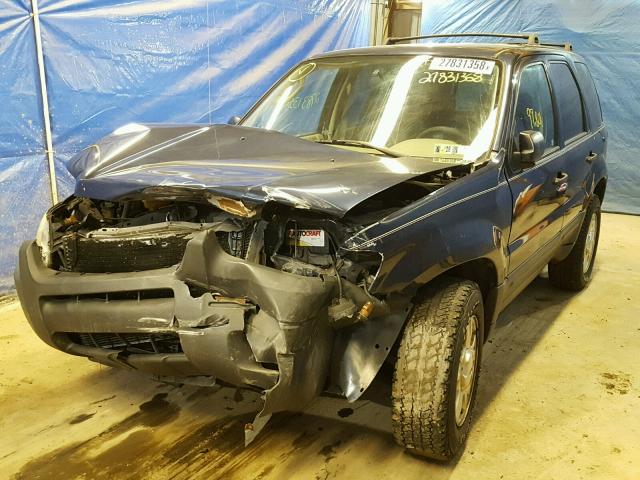 1FMYU93194DA14232 - 2004 FORD ESCAPE XLT BLUE photo 2