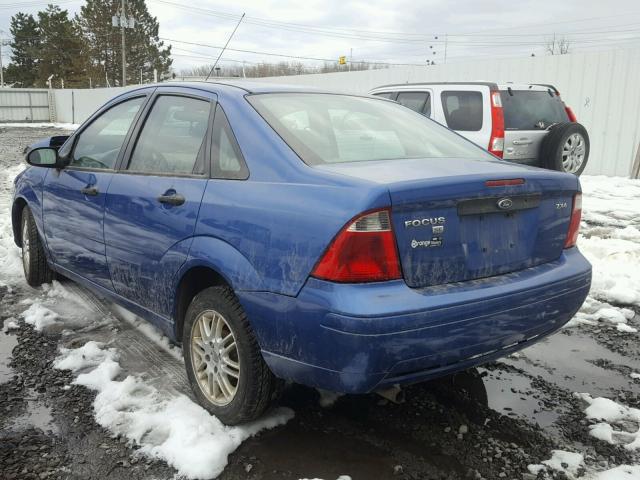 1FAFP34NX5W106804 - 2005 FORD FOCUS ZX4 BLUE photo 3