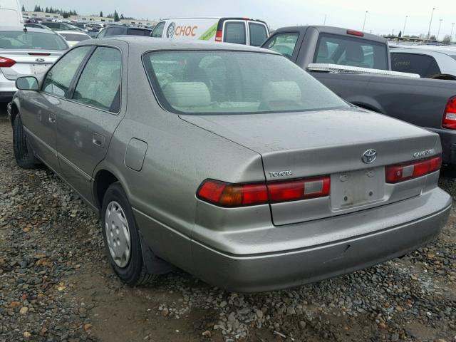 4T1BG22K6XU514996 - 1999 TOYOTA CAMRY CE TAN photo 3