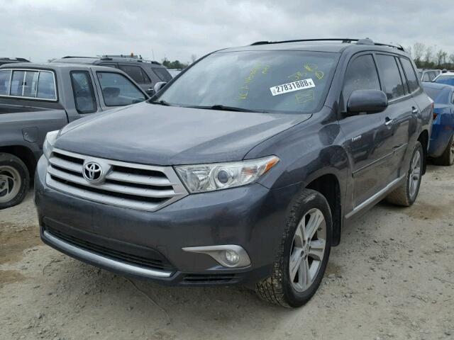 5TDYK3EH0DS108893 - 2013 TOYOTA HIGHLANDER GRAY photo 2