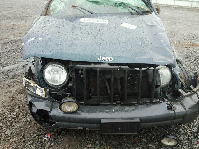 1J4GL38K05W525605 - 2005 JEEP LIBERTY RE GREEN photo 7