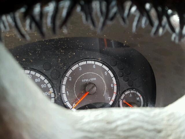 1J4GL38K05W525605 - 2005 JEEP LIBERTY RE GREEN photo 8