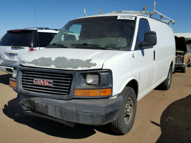 1GTGG25V771253895 - 2007 GMC SAVANA G25 WHITE photo 2