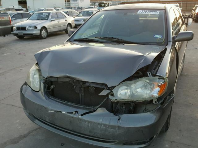 1NXBR32E26Z582270 - 2006 TOYOTA COROLLA CE GRAY photo 2