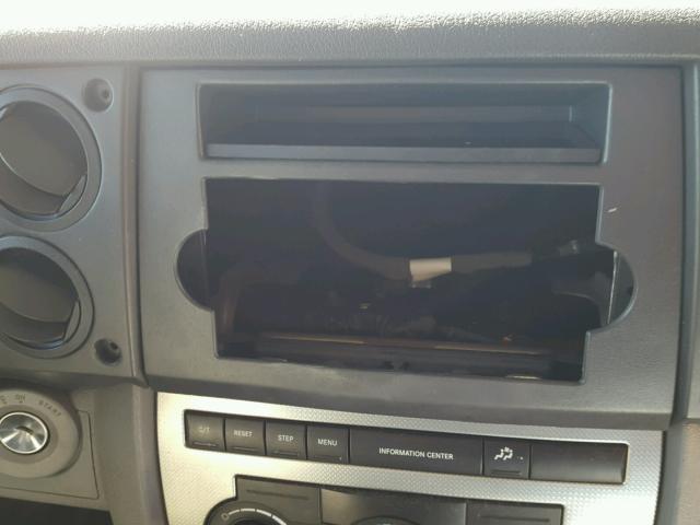 1J8HG48K56C345892 - 2006 JEEP COMMANDER WHITE photo 9