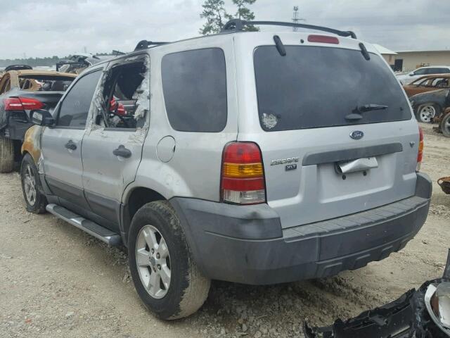 1FMYU03157KB25758 - 2007 FORD ESCAPE XLT SILVER photo 3