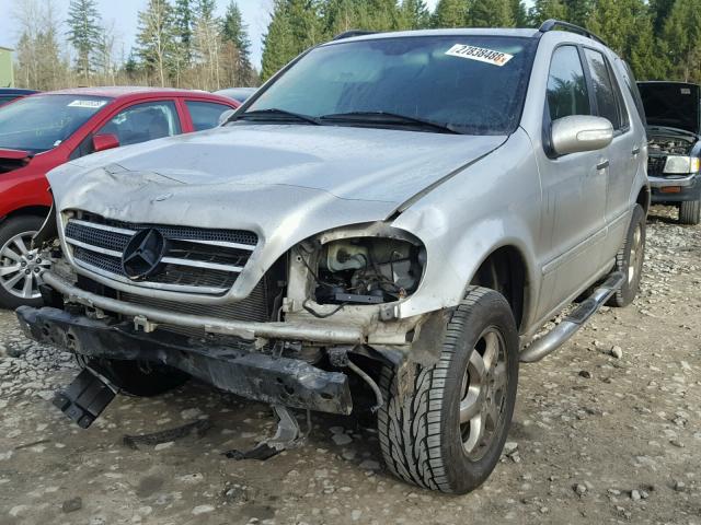 4JGAB75E93A392708 - 2003 MERCEDES-BENZ ML 500 SILVER photo 2