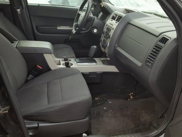 1FMCU0D75BKB97078 - 2011 FORD ESCAPE XLT CHARCOAL photo 5