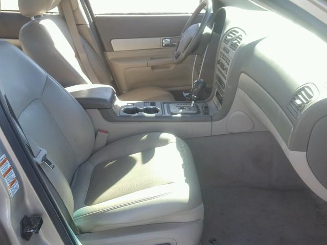 1LNHM87AX4Y648792 - 2004 LINCOLN LS 金色 照片 5