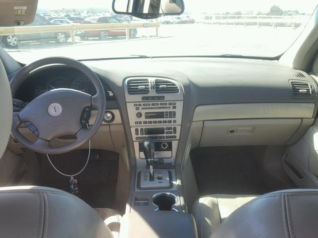 1LNHM87AX4Y648792 - 2004 LINCOLN LS 金色 照片 9