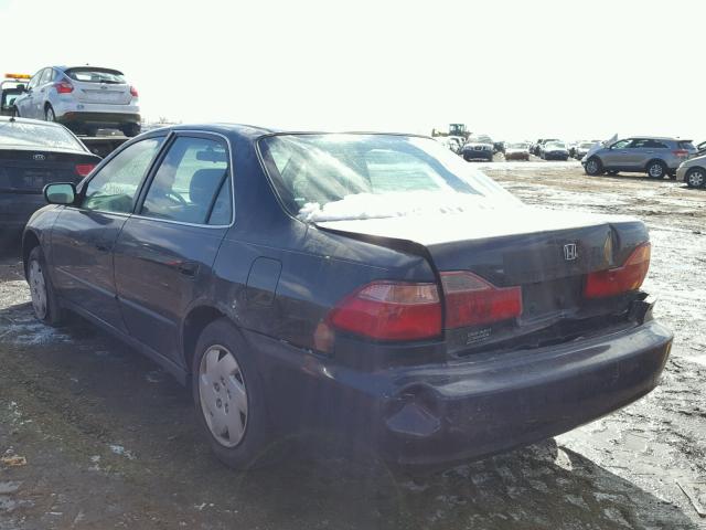 1HGCG1640WA023100 - 1998 HONDA ACCORD LX PURPLE photo 3