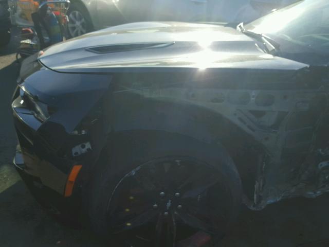1G1FH1R74J0143231 - 2018 CHEVROLET CAMARO SS Negro foto 9