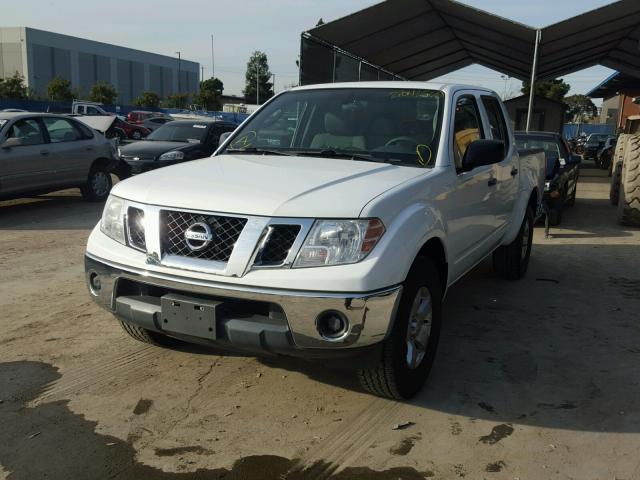 1N6AD0ER1AC409167 - 2010 NISSAN FRONTIER C WHITE photo 2