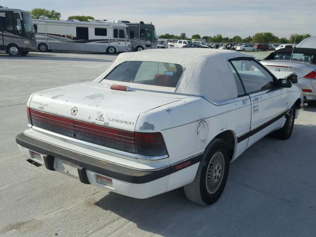 1C3XU4532NF256131 - 1992 CHRYSLER LEBARON WHITE photo 4